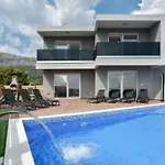 Villa Alfa & Omega