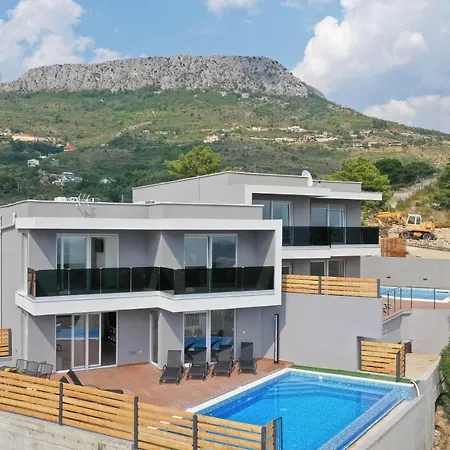 Alfa & Omega Villa